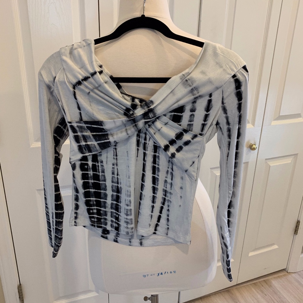 Animal Print Cropped Knit Top - EUC - M/L